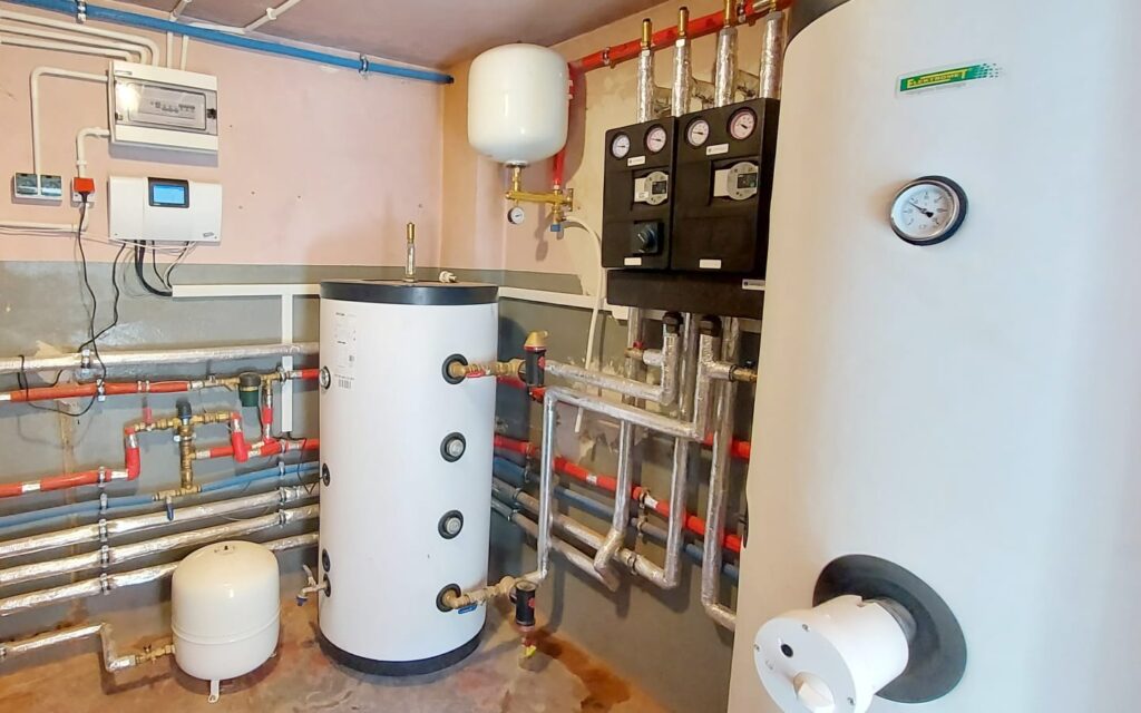 bud ekipa bufor kotłownia grupy pompowe